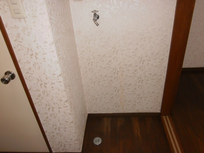 物件内観写真10　(洗濯機置場)