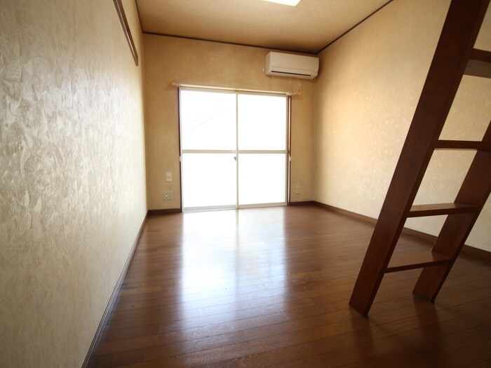 物件内観写真11　(居室)