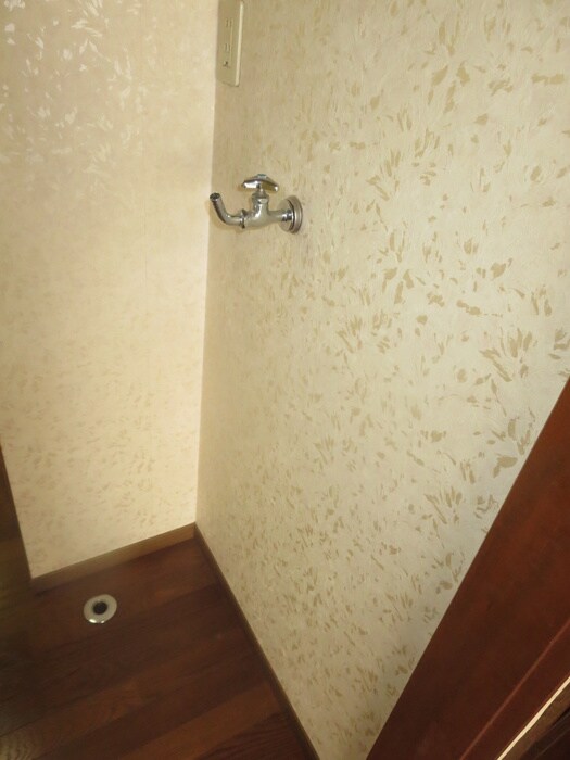 物件内観写真13　(洗濯機置場)