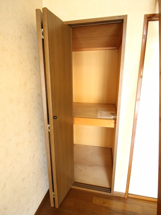 物件内観写真16　(収納)