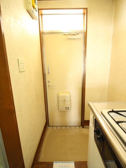 物件内観写真17　(玄関)