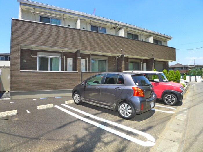 フェスティナレンテの駐車場