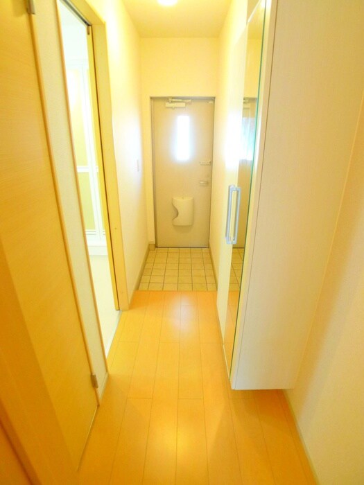 フェスティナレンテの廊下