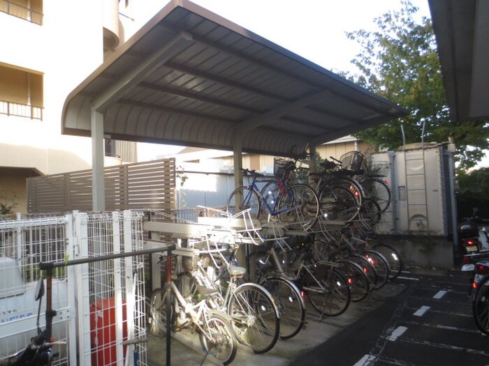 物件外観写真5　(駐輪場)