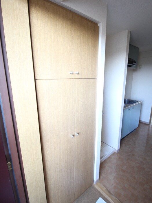 物件内観写真17　(玄関)