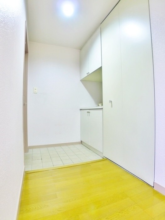 物件内観写真15　(玄関)