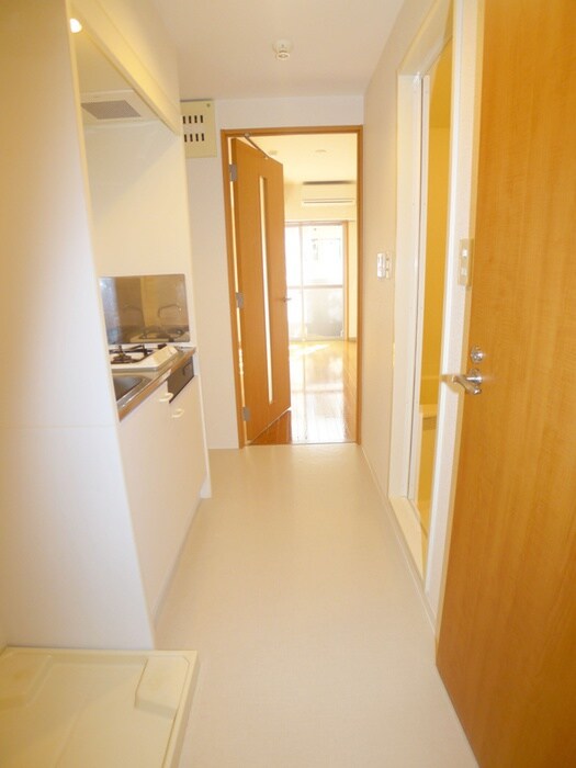 物件内観写真9　(玄関)