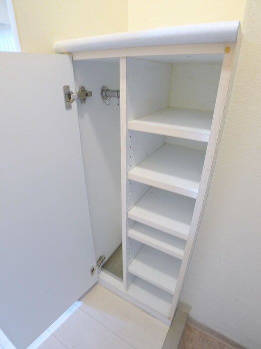 物件内観写真9　(靴箱)