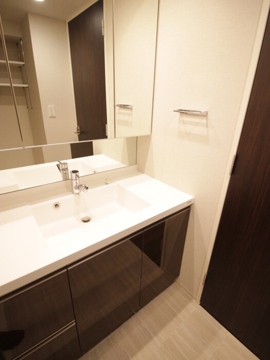 物件内観写真7　(洗面)