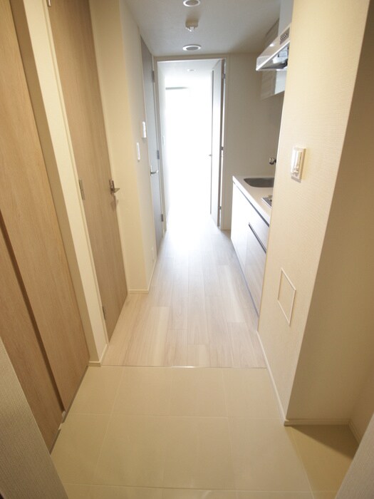 物件内観写真7　(玄関)