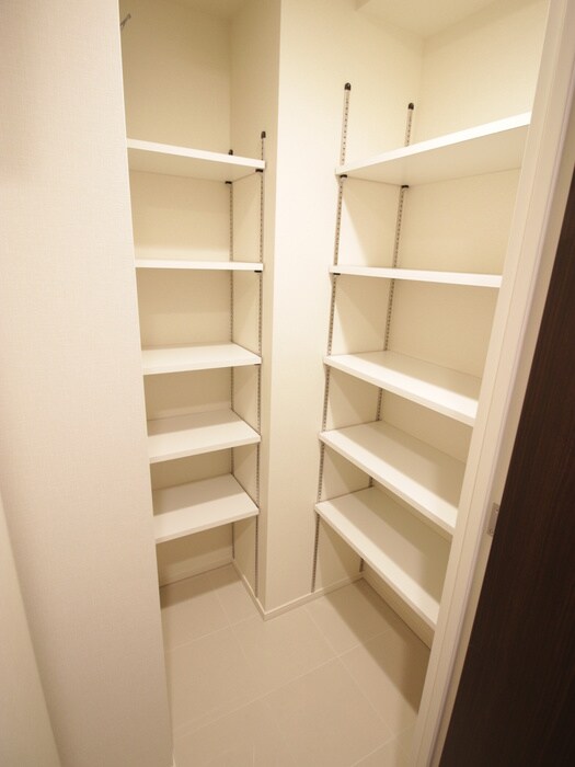 物件内観写真8　(靴箱)