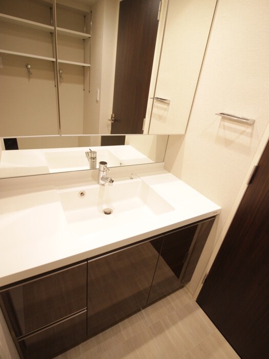 物件内観写真9　(洗面)