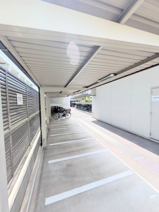 物件外観写真4　(駐輪場)