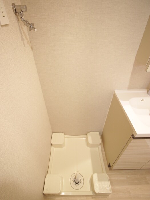 物件内観写真13　(洗濯機置場)