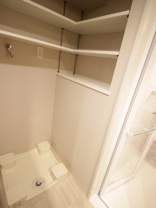 物件内観写真19　(洗濯機置場)