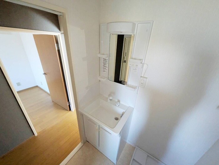 物件内観写真12　(洗面)