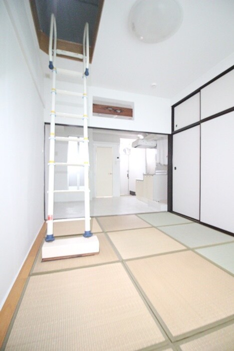 物件内観写真9　(居室)