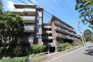 ア－ク成城外観写真