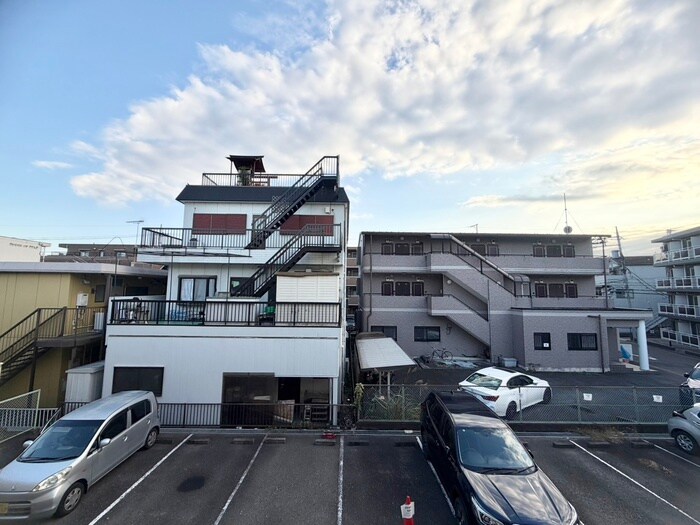 物件内観写真16　(室内からの展望)