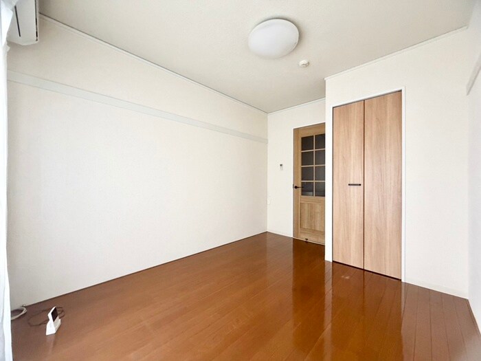 物件内観写真18　(居室)
