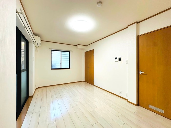 物件内観写真9　(居室)