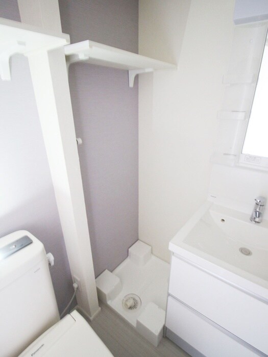 物件内観写真14　(洗濯機置場)