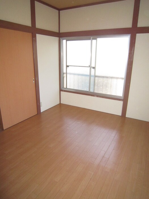 物件内観写真8　(居室)