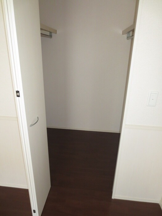 物件内観写真10　(収納)