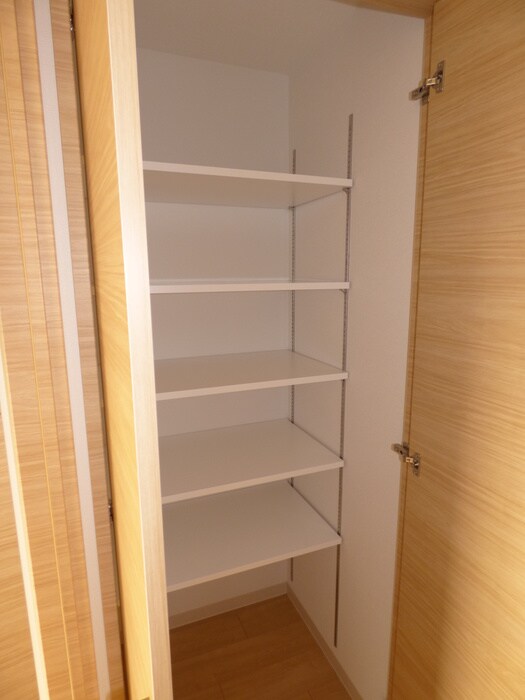 物件内観写真9　(収納)