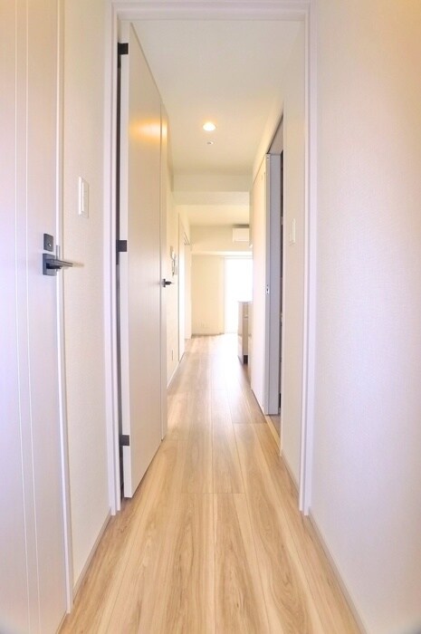 物件内観写真8　(廊下)