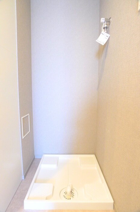 物件内観写真15　(洗濯機置場)