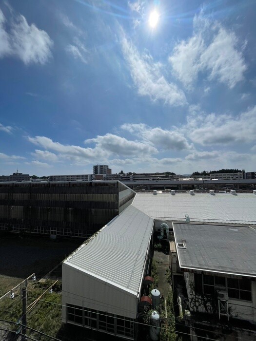 物件内観写真16　(室内からの展望)