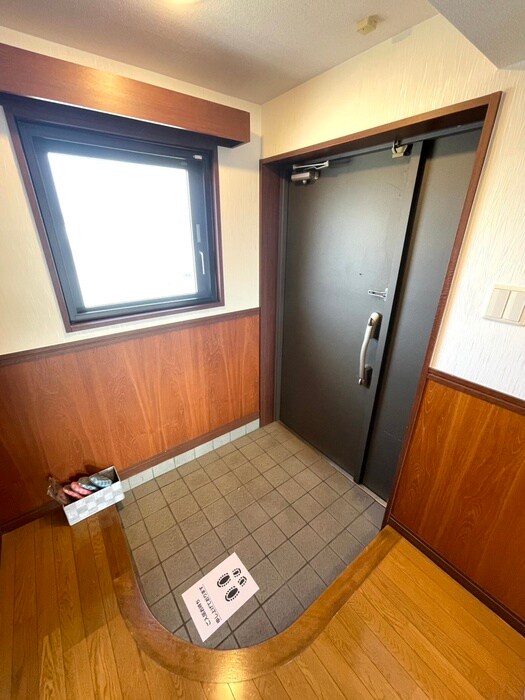 物件内観写真22　(玄関)