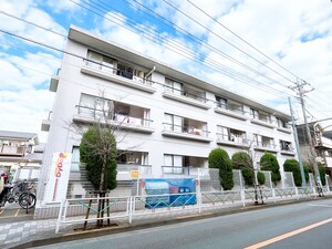 セシーズ府中外観写真