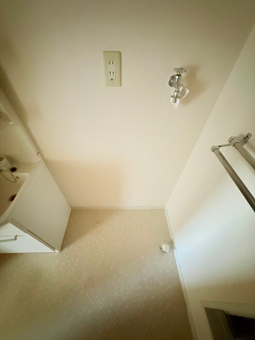 物件内観写真14　(洗濯機置場)