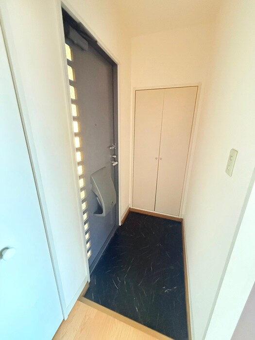 物件内観写真17　(玄関)