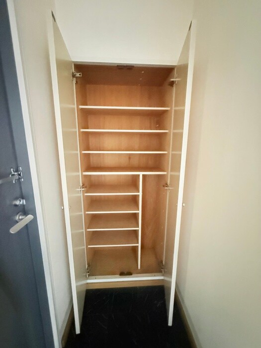 物件内観写真18　(靴箱)