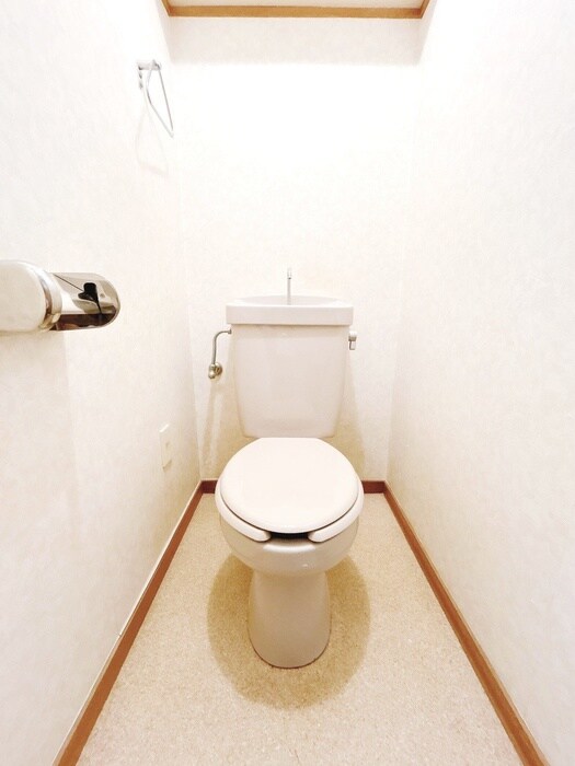 物件内観写真11　(トイレ)