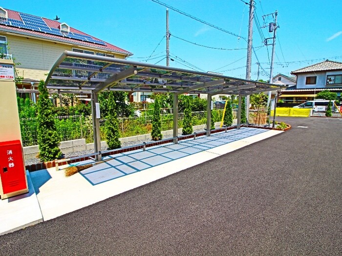 物件外観写真3　(駐輪場)