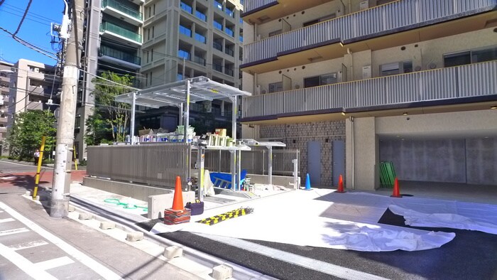 物件外観写真5　(駐車場)