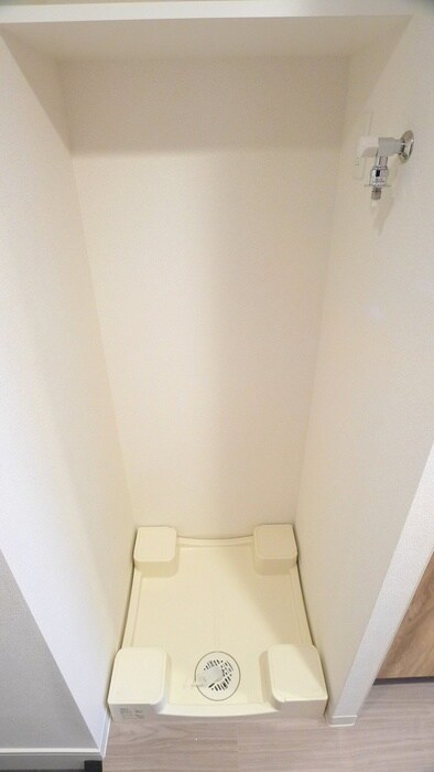 物件内観写真13　(洗濯機置場)