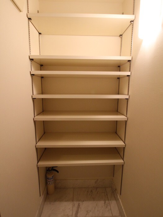 物件内観写真15　(靴箱)