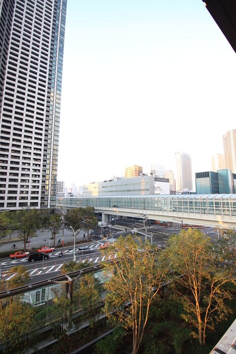 物件内観写真18　(室内からの展望)