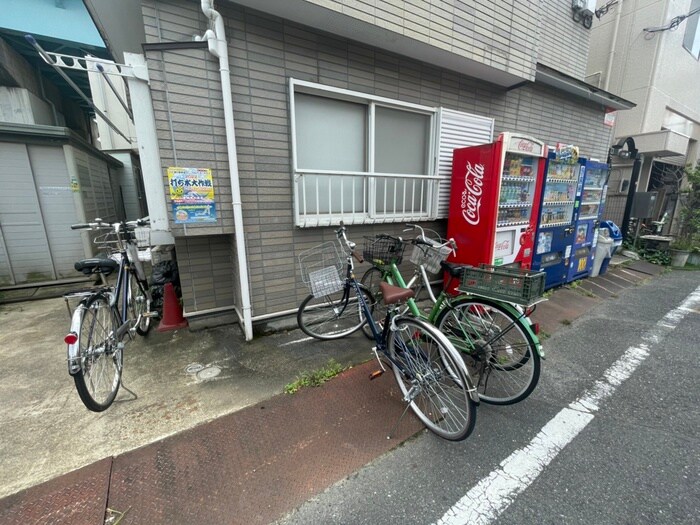 物件外観写真5　(駐輪場)