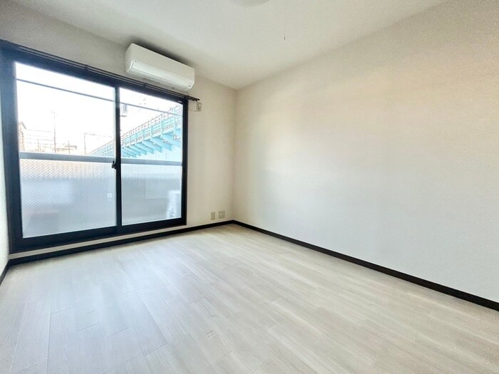 物件内観写真10　(居室)