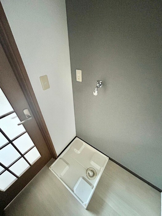 物件内観写真12　(洗濯機置場)