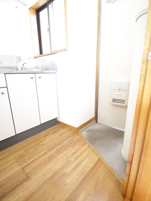 物件内観写真18　(廊下)