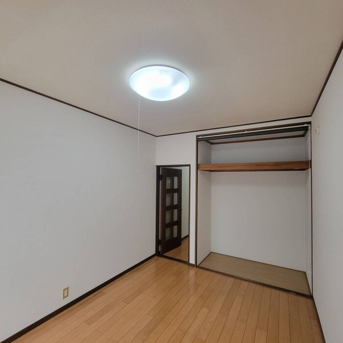 物件内観写真9　(居室)