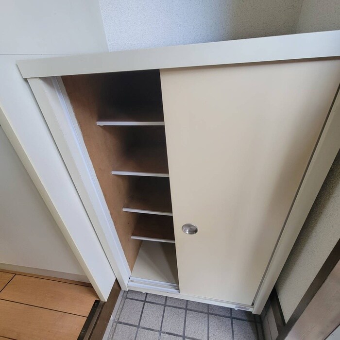 物件内観写真18　(靴箱)