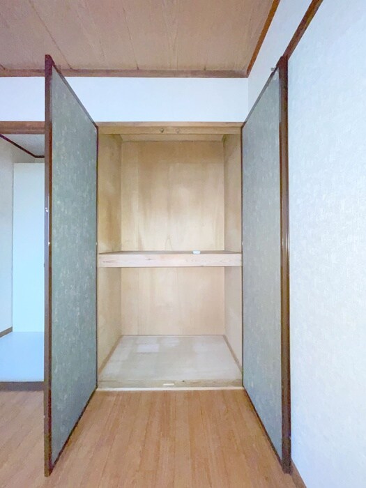 物件内観写真12　(収納)